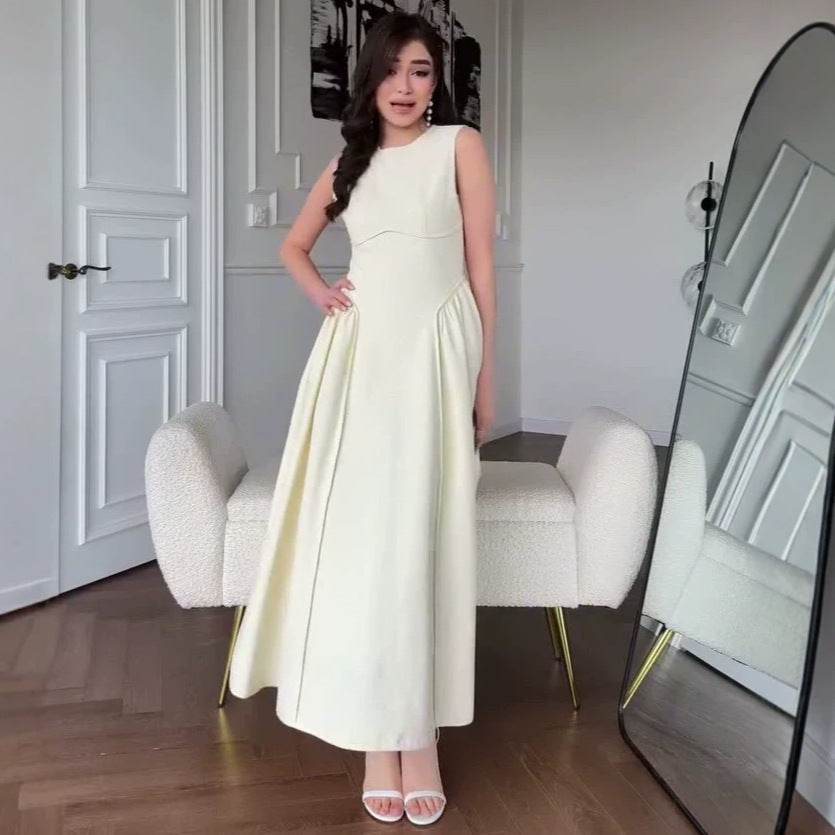Elegantes A-Linien Kleid mit weiter Saum