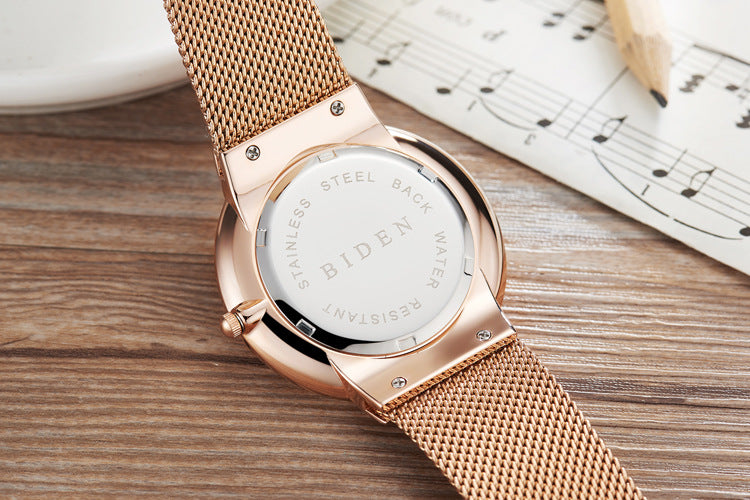 Ultraflache Herrenuhr mit Milanaise-Armband – Bild 7 | LuxeStyle