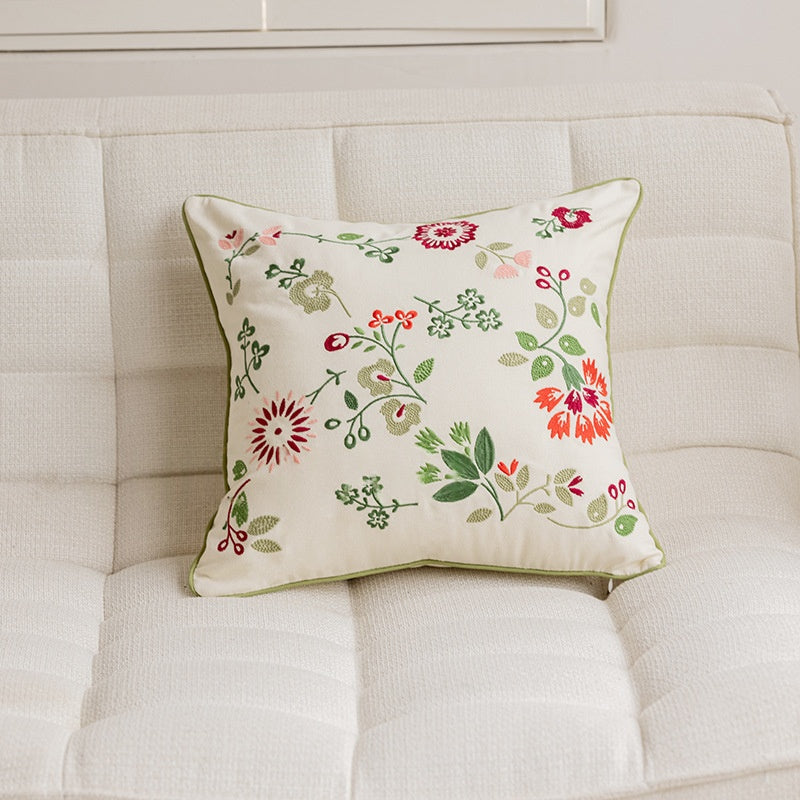 Kissenhülle mit Blumenstickerei – Bild 3 | LuxeStyle