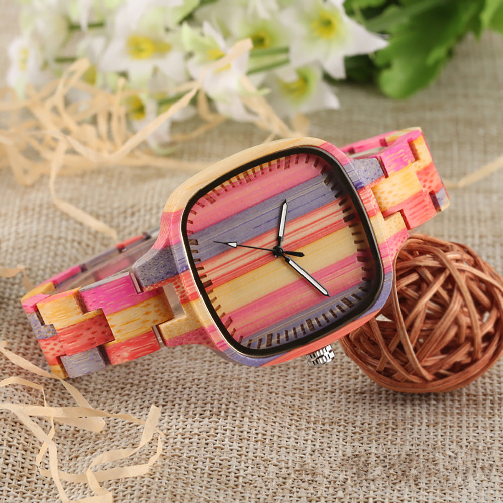 Modische Armbanduhr aus Bambusholz | LuxeStyle