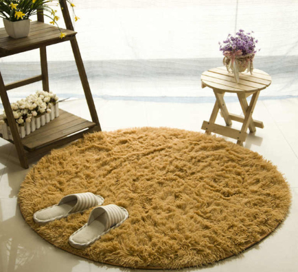 Runder Hochflor-Teppich aus Kunstfell – Bild 4 | LuxeStyle