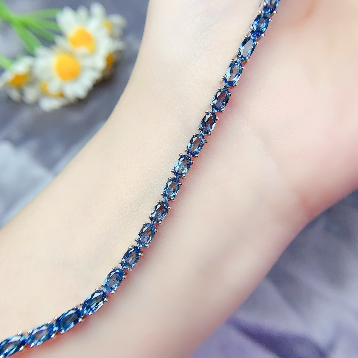 Armband mit London Blautopas & 925er Silber – Bild 5 | LuxeStyle