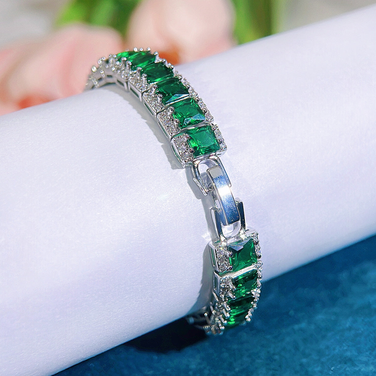 Olivengrüner Diamant-Armband