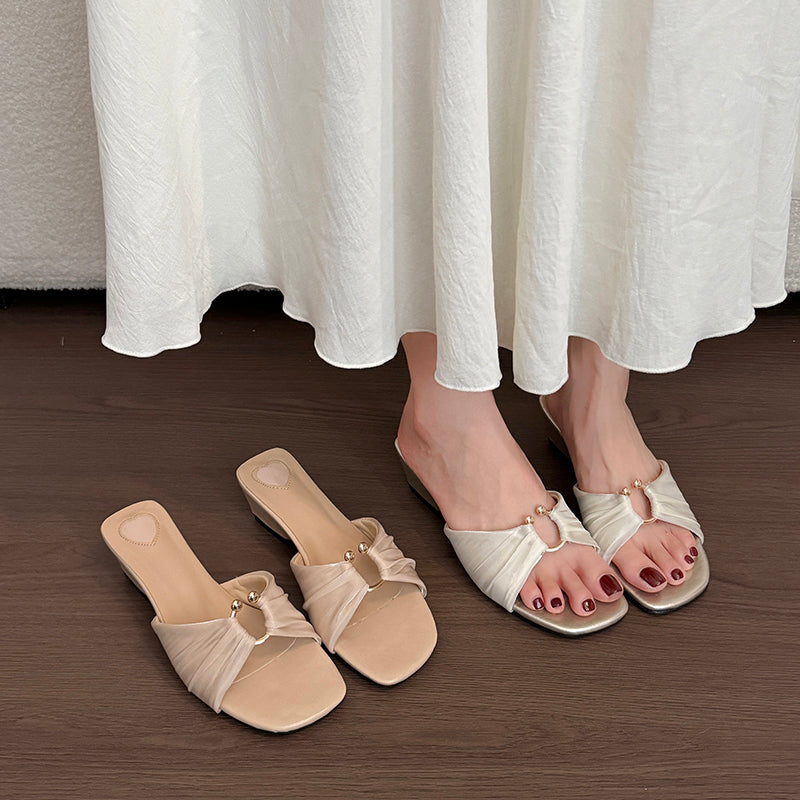 Elegante Plateau-Sandalen mit gerafftem Design