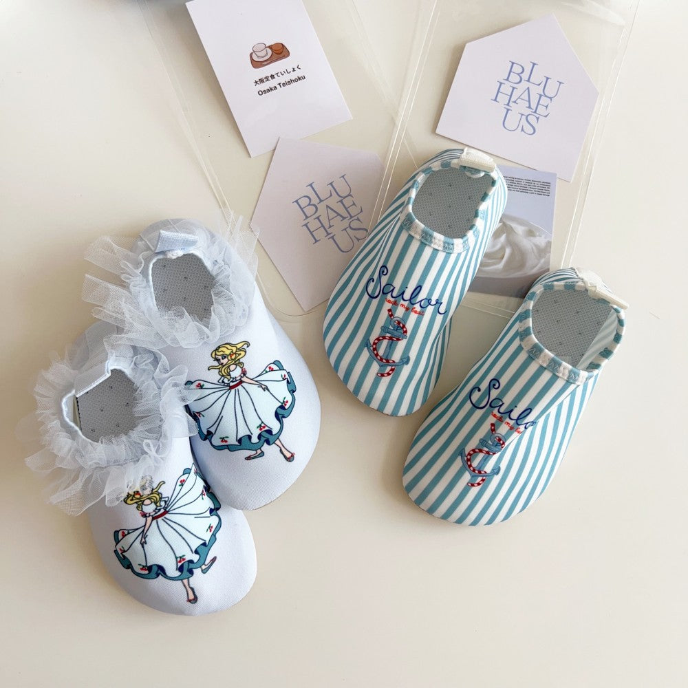 Rutschfeste Kinderschuhe mit kreativem Print