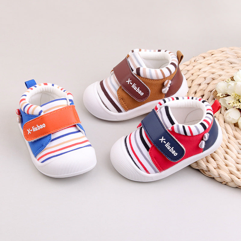 Kleiner Schuh mit Griff und bunten Streifen – Bild 4 | LuxeStyle