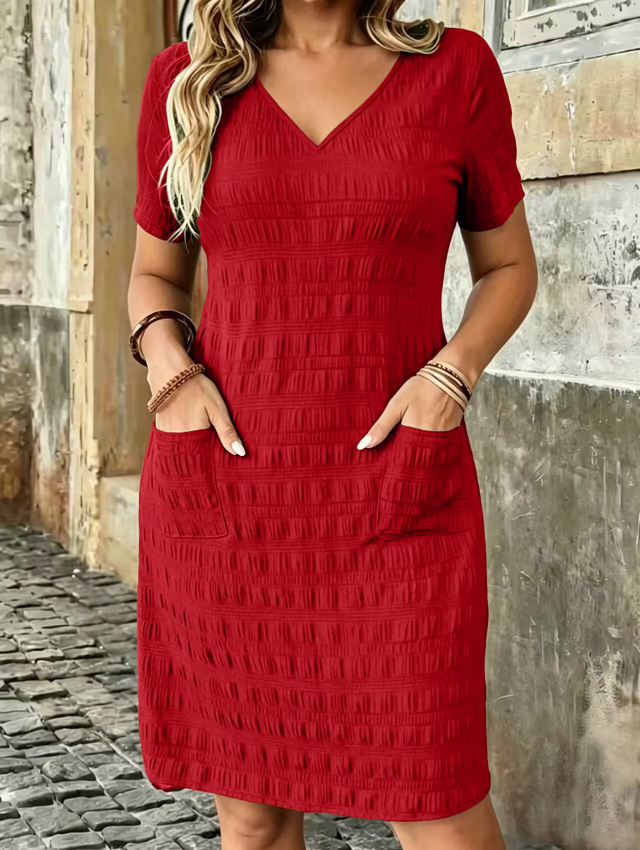 V-Ausschnitt Kleid mit kurzen Ärmeln