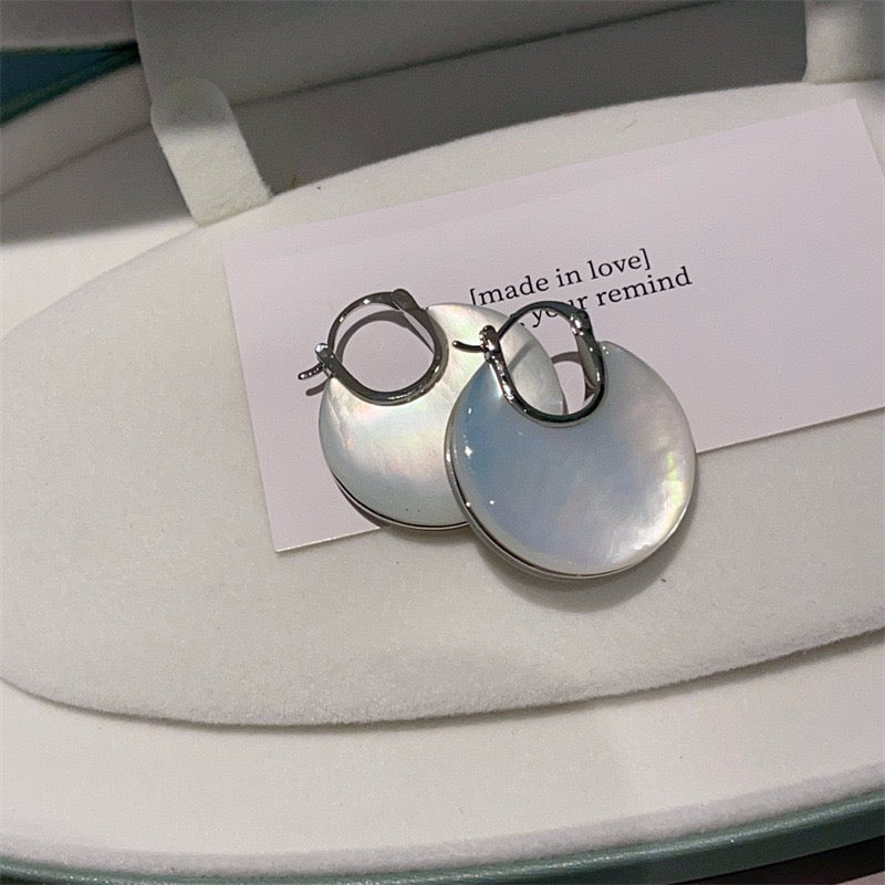 Doppelseitige Perlmutt Ear Cuffs – Old Money Style