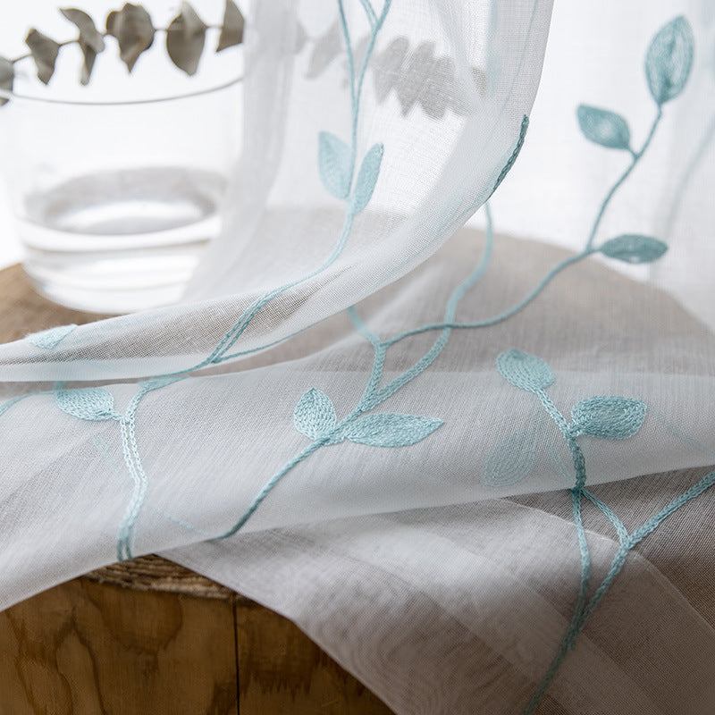 Bestickter Vorhang mit Lichtdurchlass | LuxeStyle