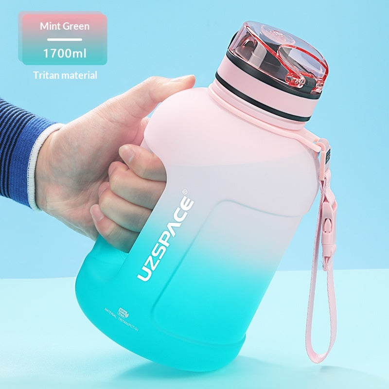 Sport-Trinkflasche mit grossem Fassungsvermögen