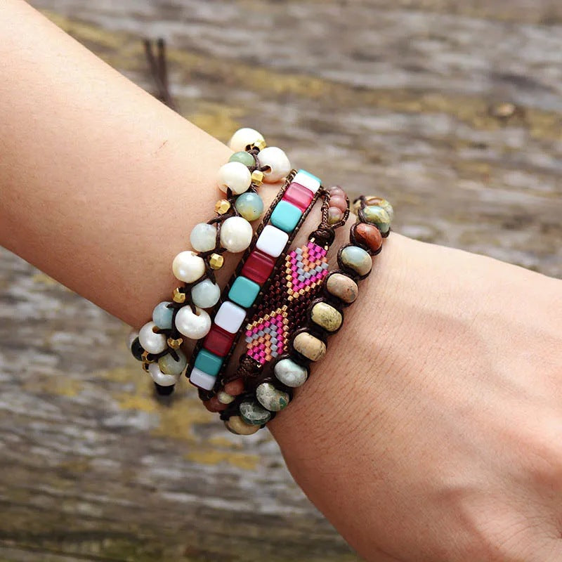 Handgewobenes Armband mit Süsswasserperle – Bild 2 | LuxeStyle