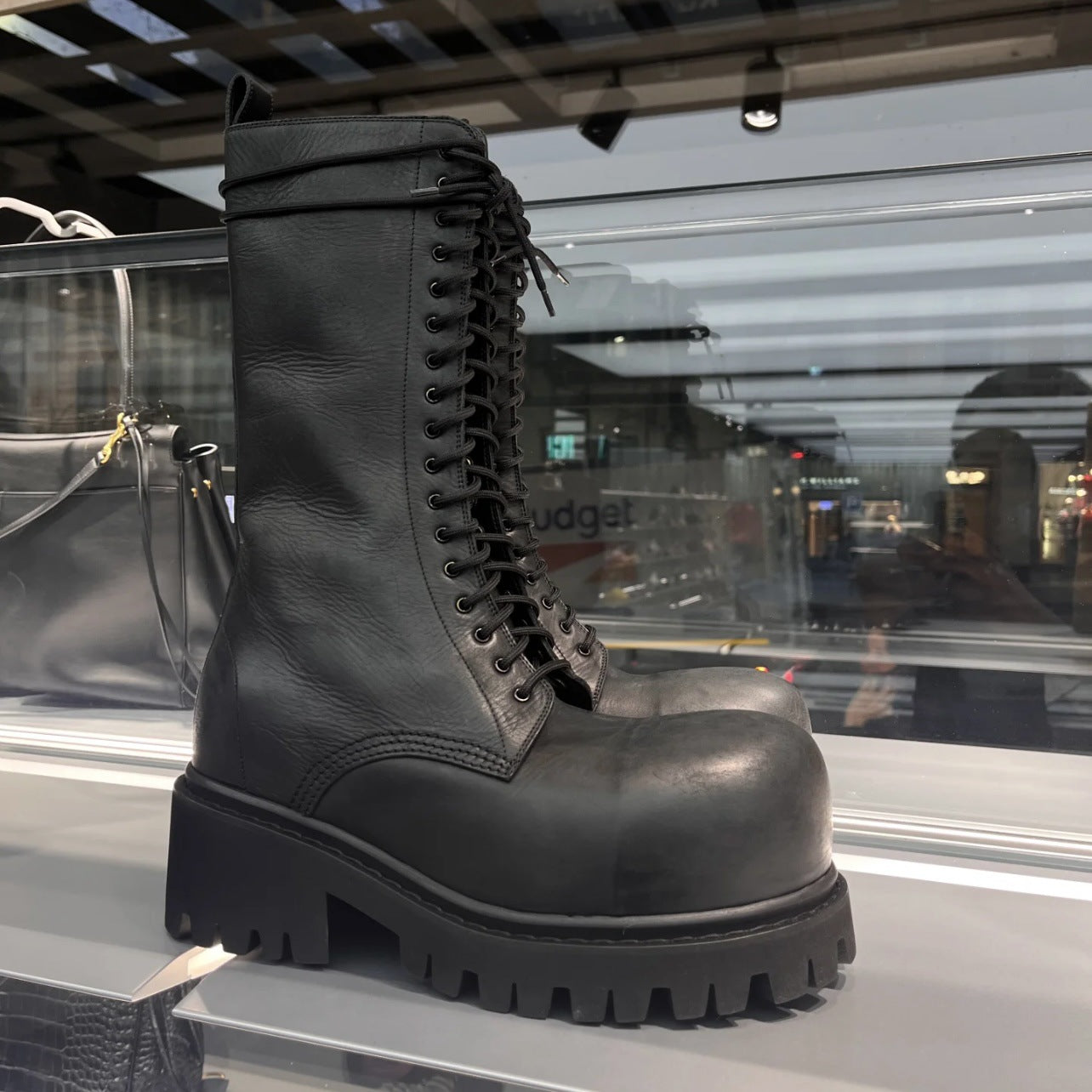 Chunky Mid-Calf Boots mit Plateau