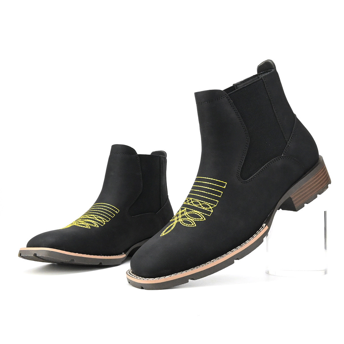 Chelsea Boots mit Stickerei
