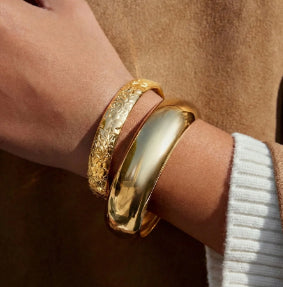 Vana Armreif-Set mit Texturkontrast – Bild 6 | LuxeStyle