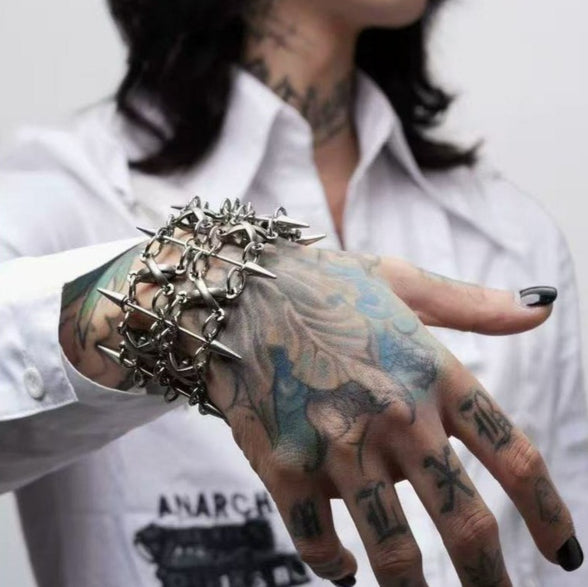 Nischen-Armband im Gothic-Stil – Bild 4 | LuxeStyle