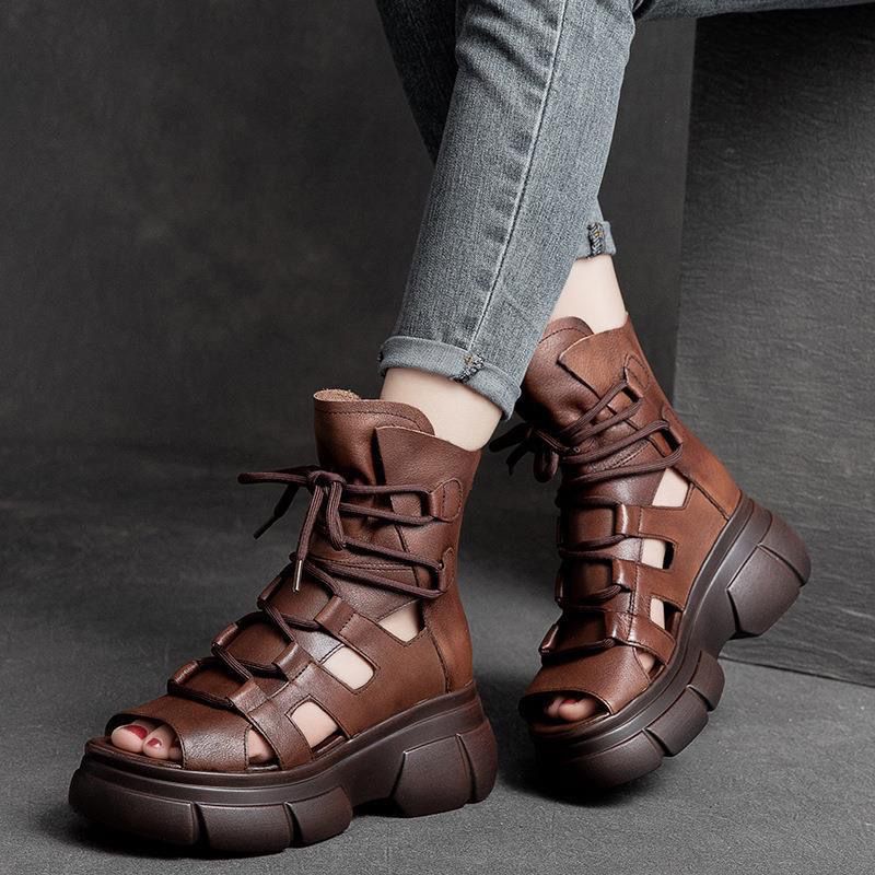 Sandalen und Stiefel mit Cut-Out-Design – Bild 2 | LuxeStyle