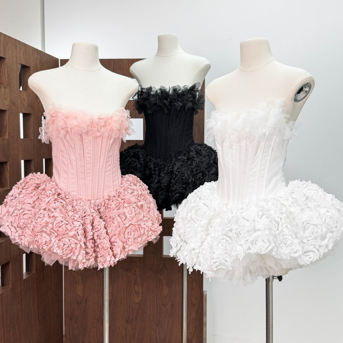 Mesh Bandeau-Minikleid mit Puffrock – Bild 1 | LuxeStyle