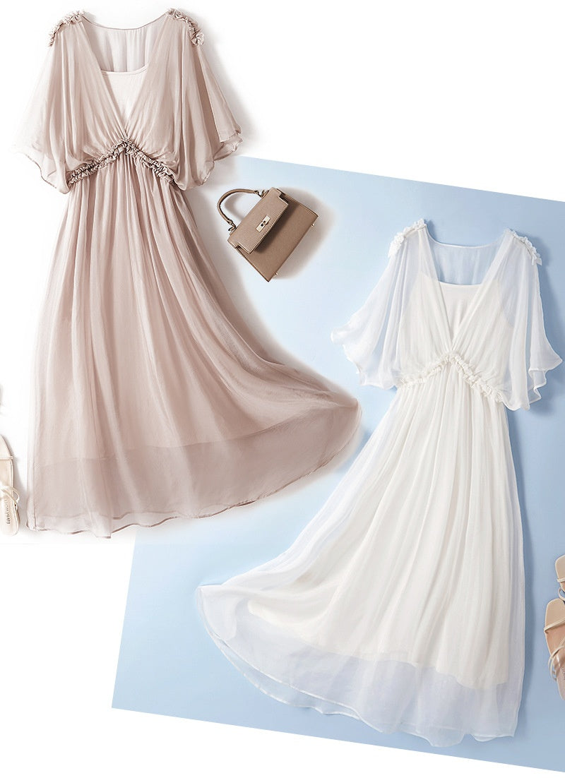 Elegantes Seidenkleid mit Fledermausärmeln – Bild 4 | LuxeStyle