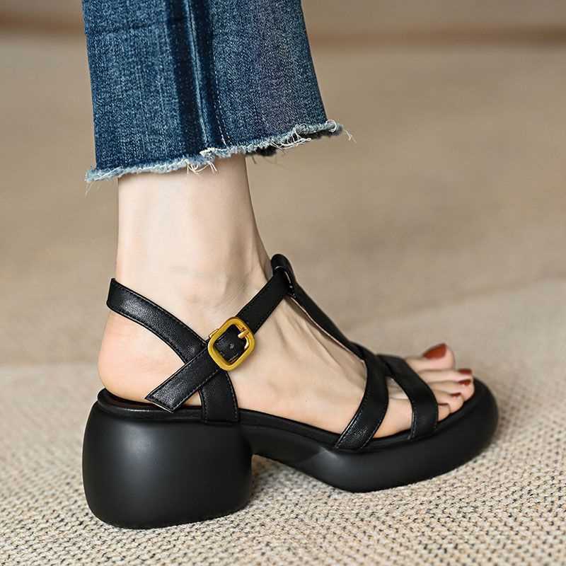 Leder-Sandalen mit Chunky-Absatz