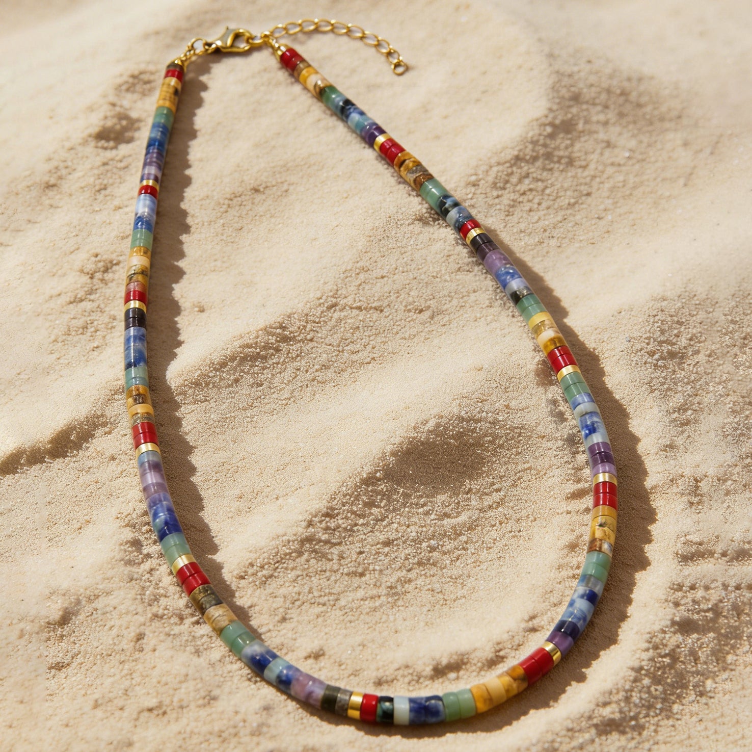 Samsara Heishi-Choker bunt Naturstein Detail