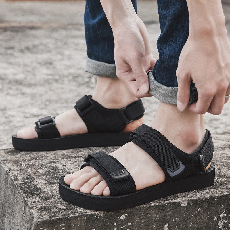 Extra-grosse Herren-Sandalen für den Sommer
