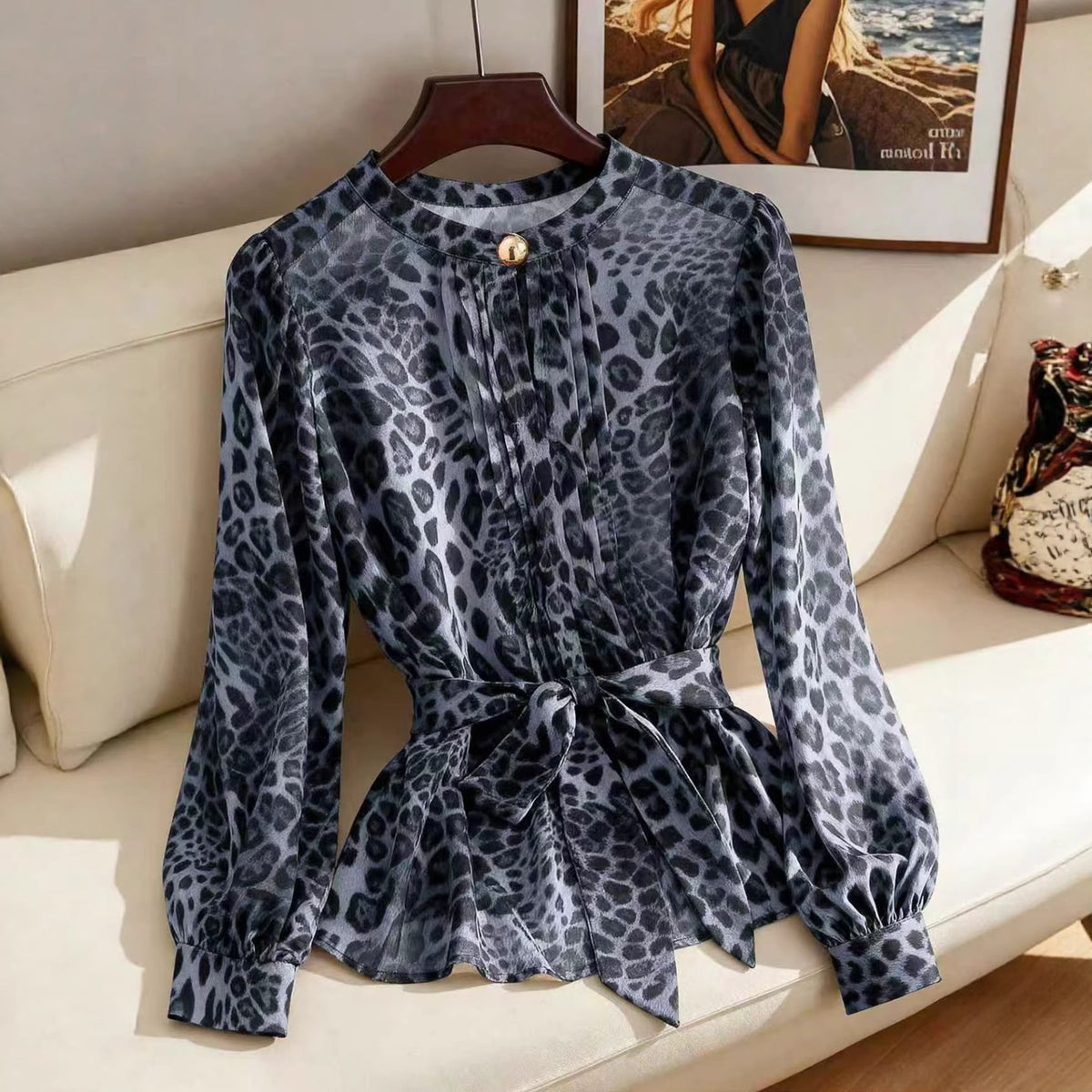 Elegante Chiffonbluse mit Animal-Print – Bild 10 | LuxeStyle