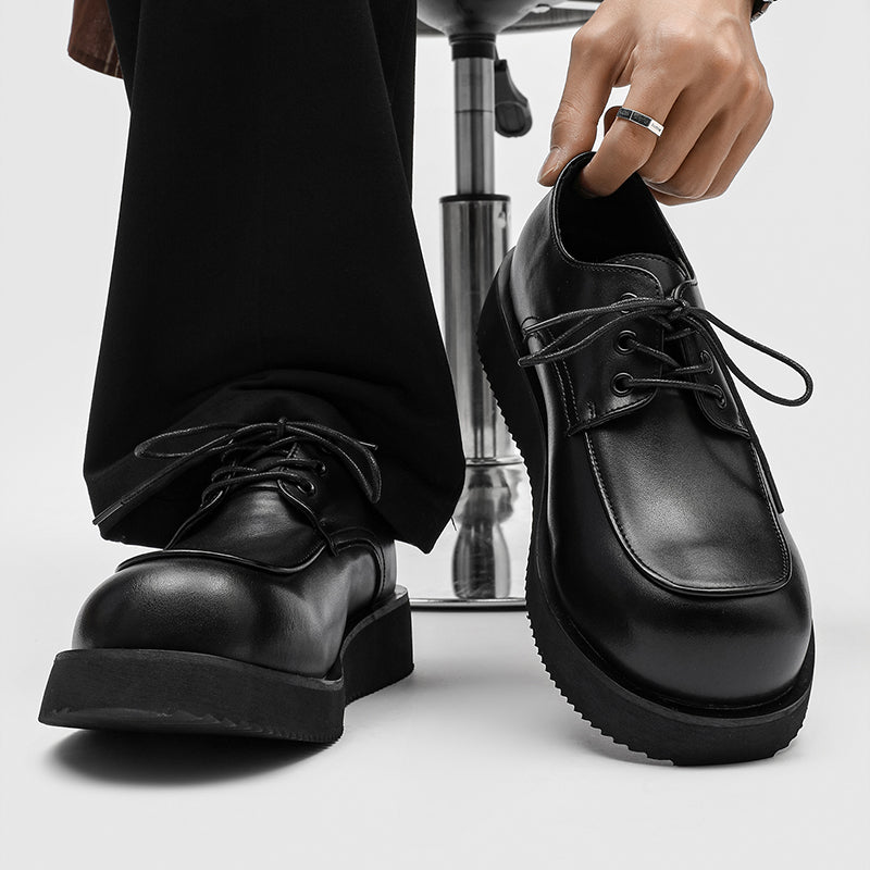 Retro-Halbschuhe aus Mikrofaserleder