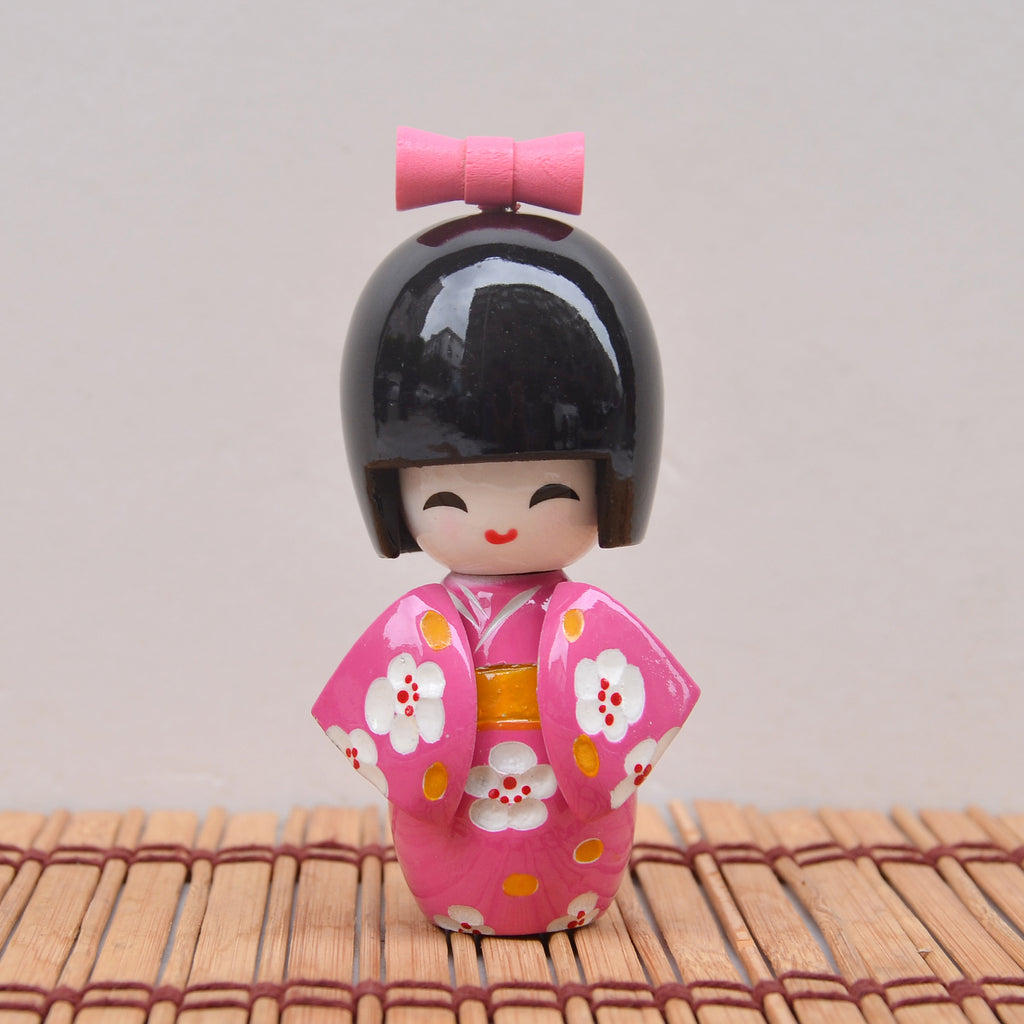 Kimono-Püppchen aus Birkenholz