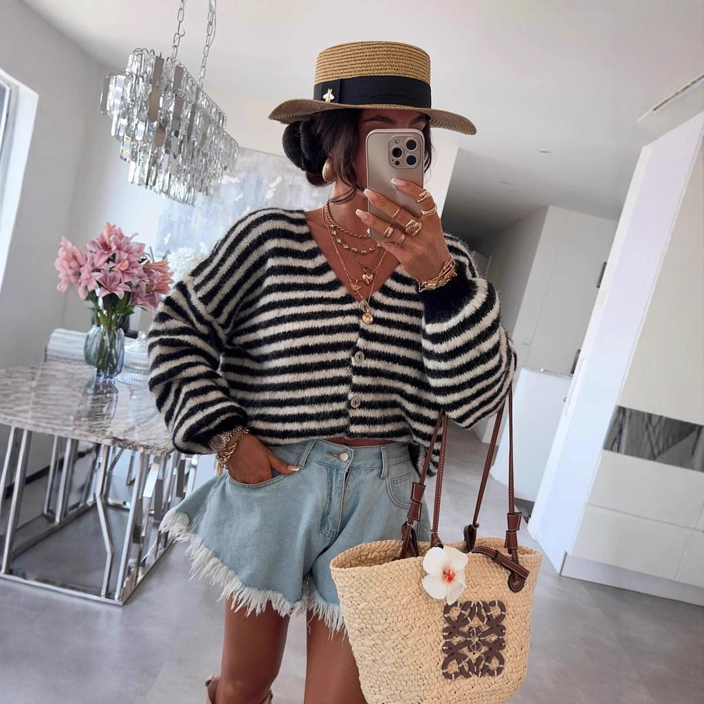 Gestreifter Cardigan mit Knopfleiste