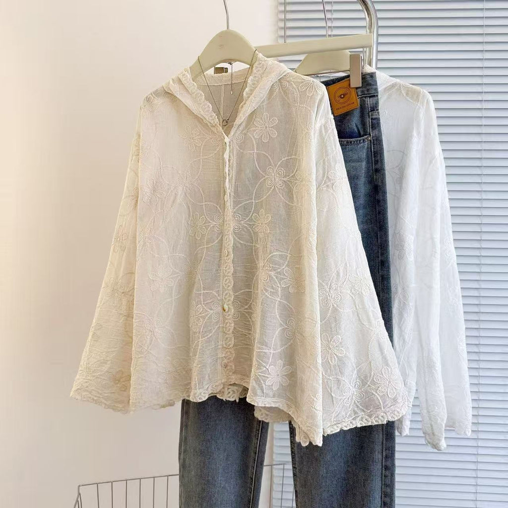 Kapuzen-Shirt mit Stickerei und Häkel-Details – Bild 11 | LuxeStyle
