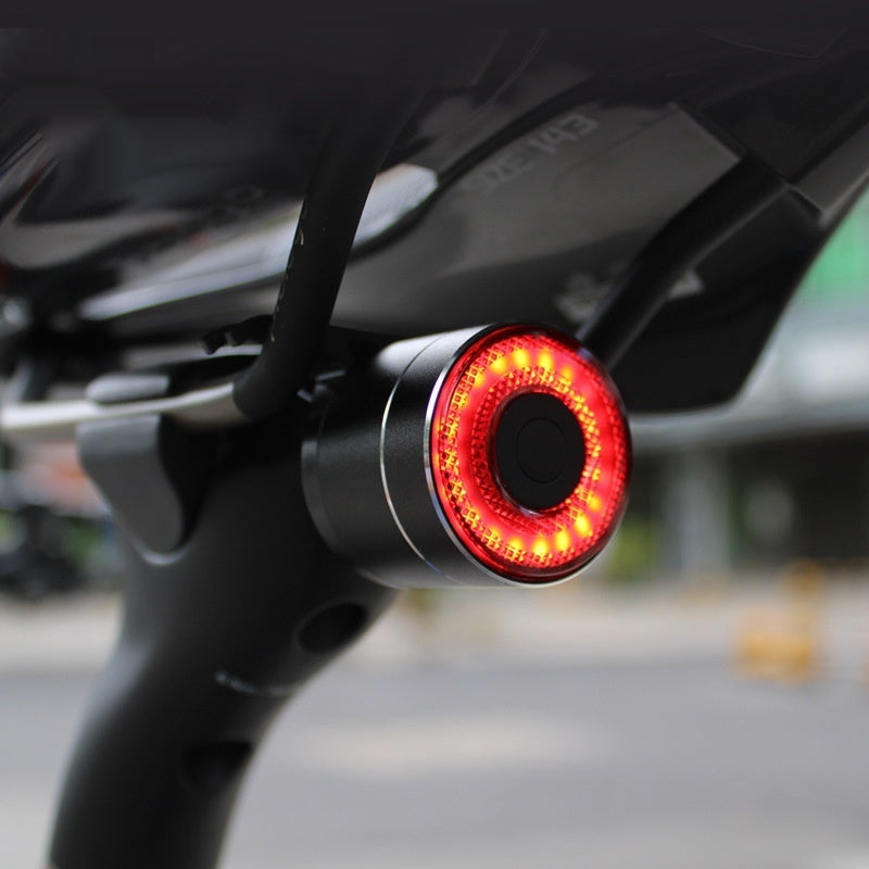 Intelligentes USB-Rücklicht mit Bremslichtfunktion