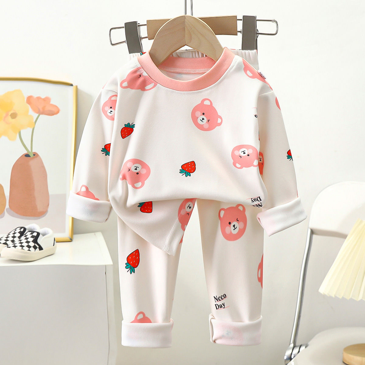 Zweiteiliges warmes Schlafanzug-Set für Kinder – Bild 3 | LuxeStyle