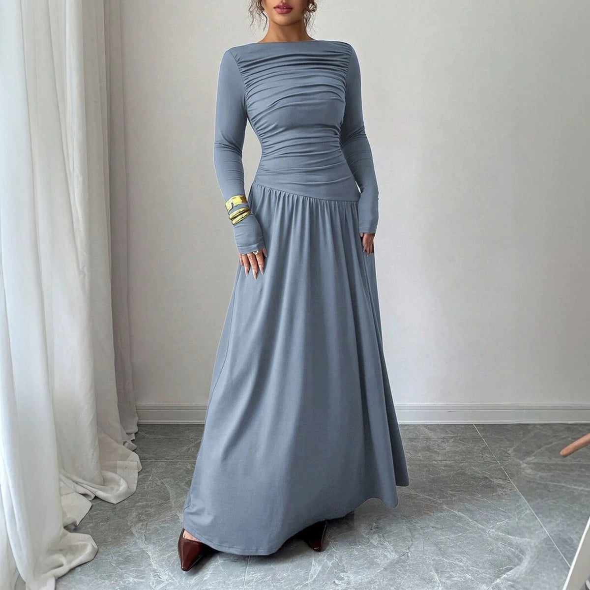 Langes Maxikleid mit hoher Taille und Off-Shoulder – Bild 10 | LuxeStyle