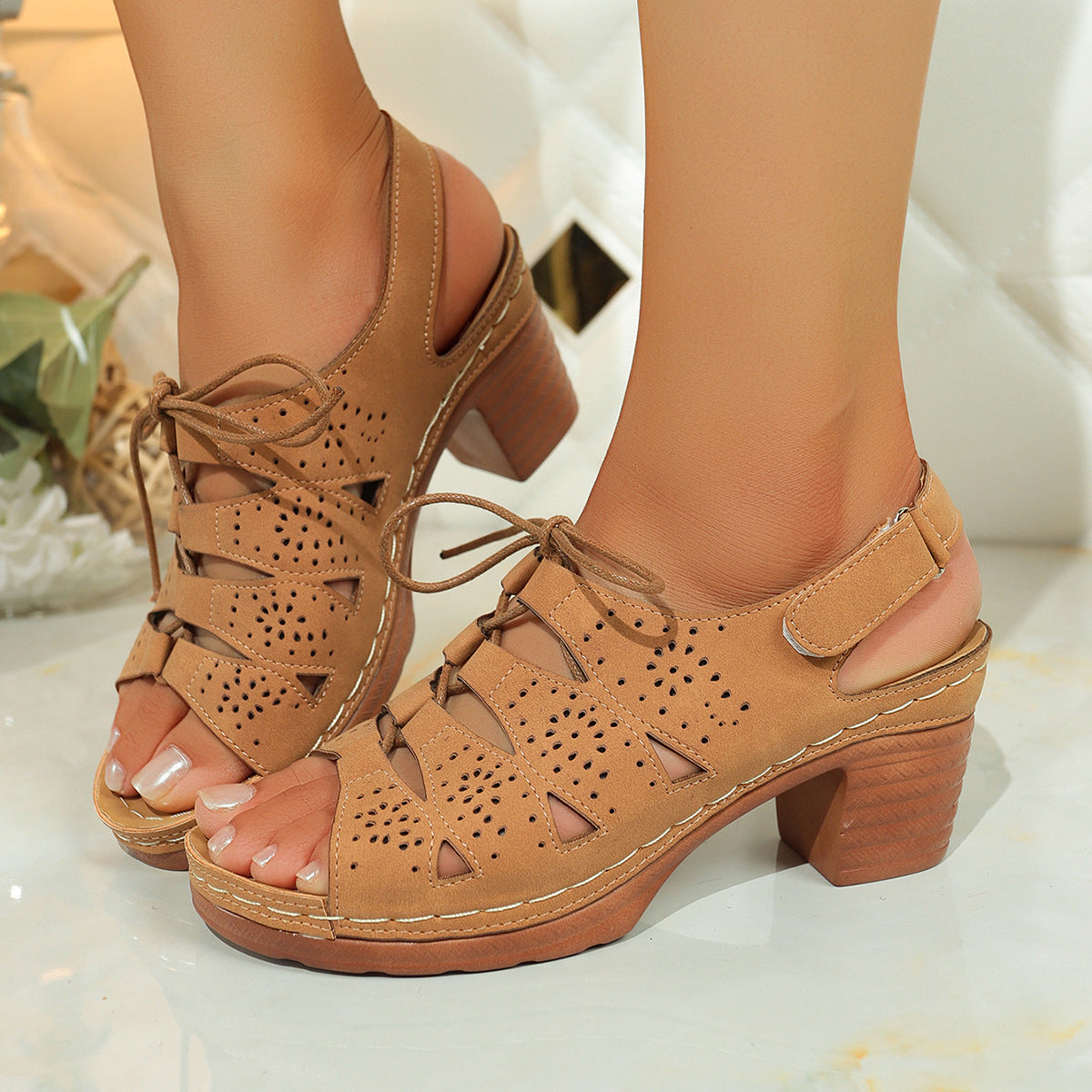 Hohe Sandalen · Modell 2