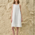 Sommerkleid mit Perlenbesatz