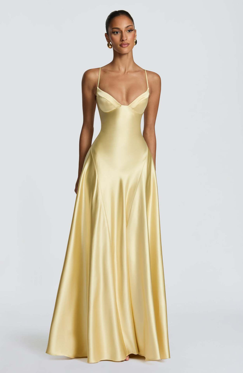 Elegantes Satin Neckholder Maxi-Abendkleid – Bild 2 | LuxeStyle
