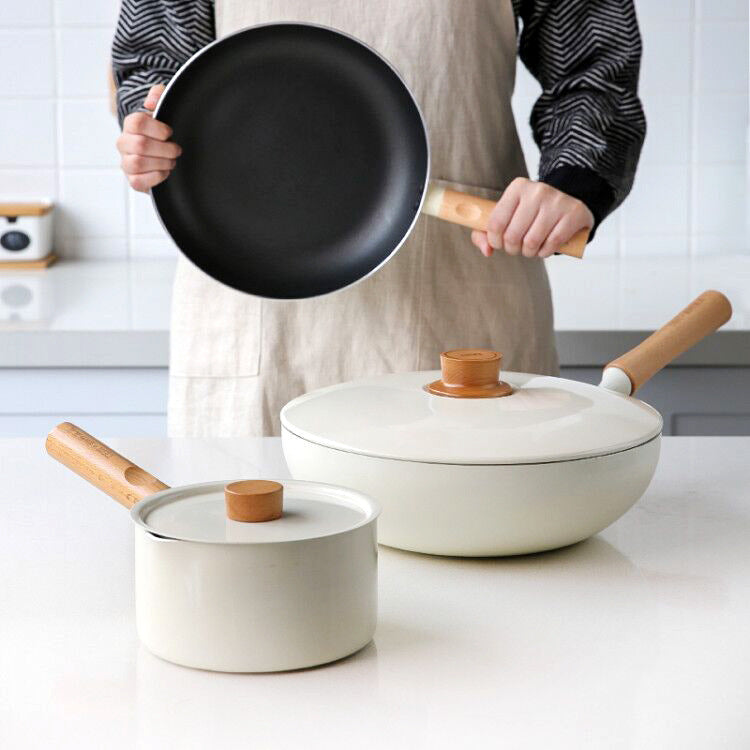 Drei-Stück-Kochset aus Aluminium – Bild 7 | LuxeStyle