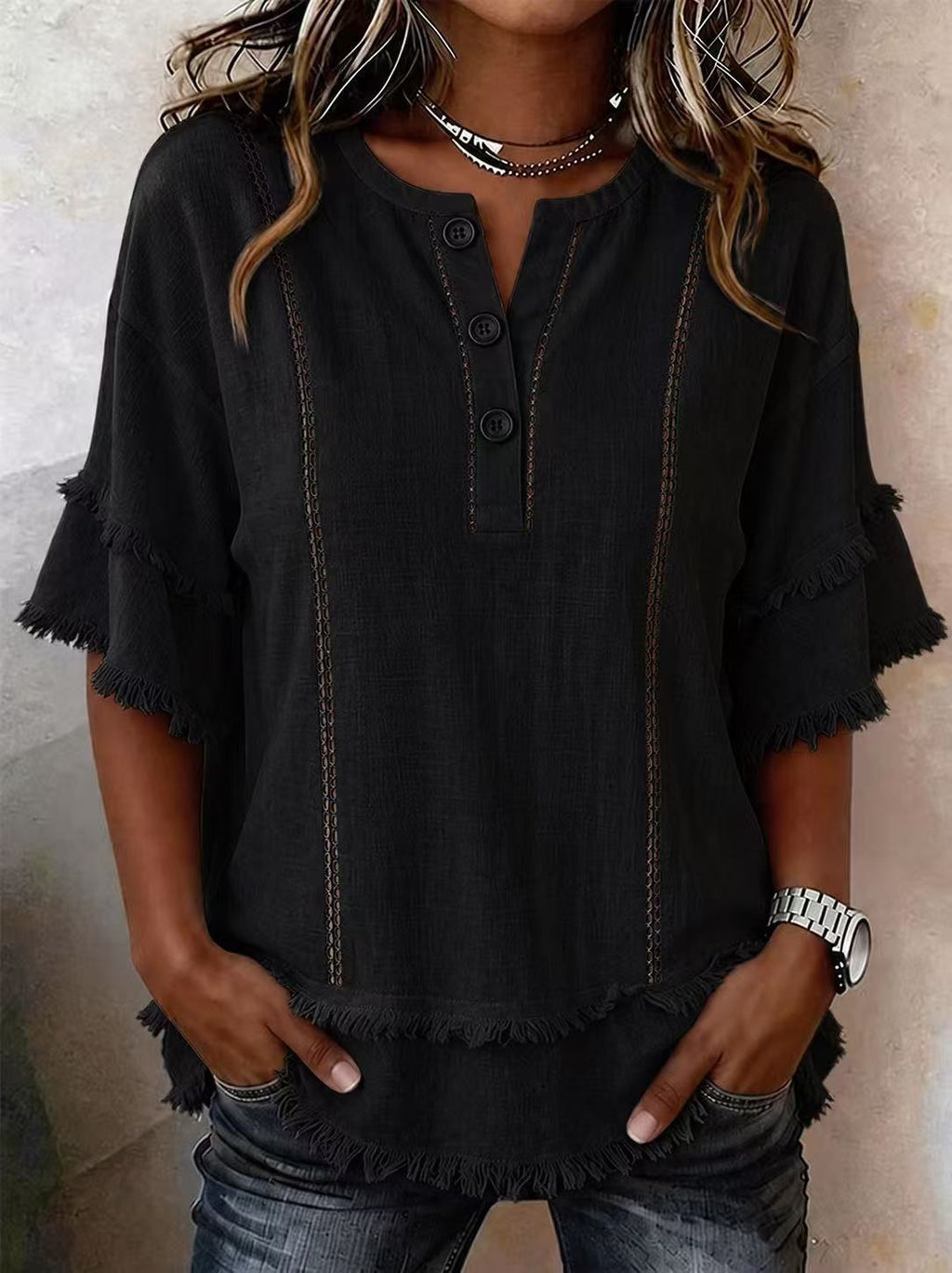 Bedrucktes Henley-Shirt mit Knopfleiste & Raw-Hem