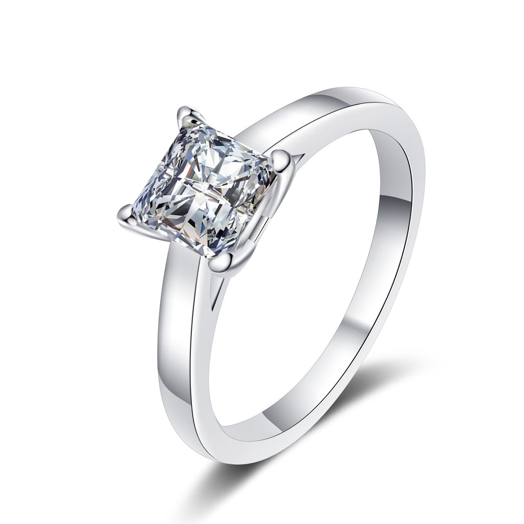 Prinzessschliff-Ring mit Mozambik-Diamant, silbergeplättet & gold-acze