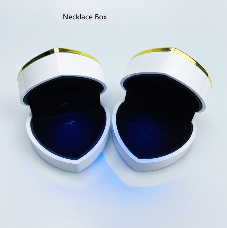 Herzförmige Schmuckbox