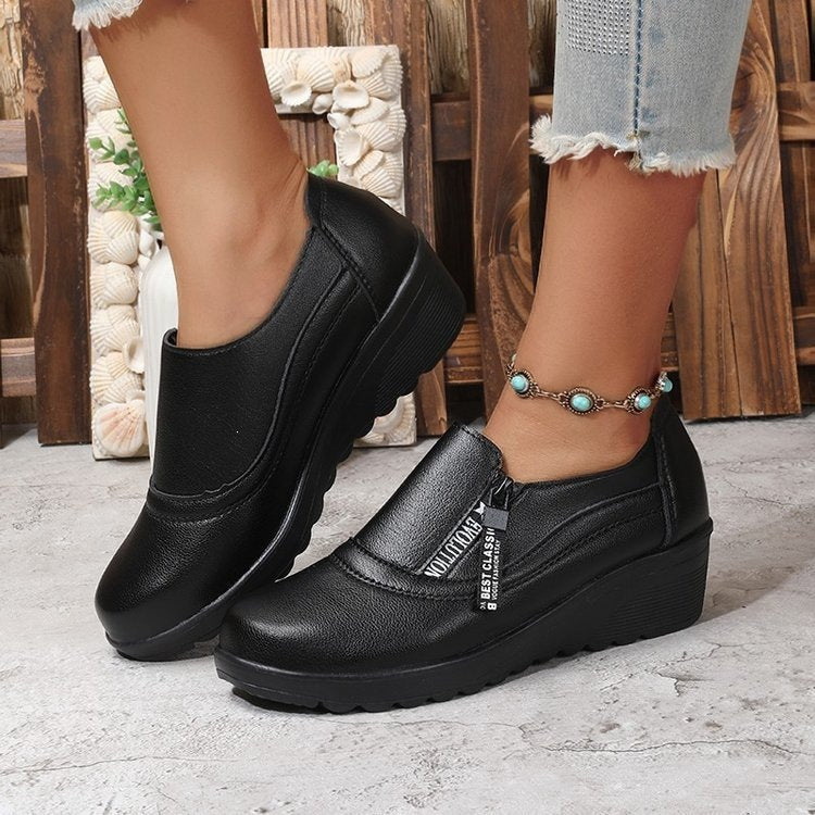 Keile-Absatz Mules mit weicher Sohle