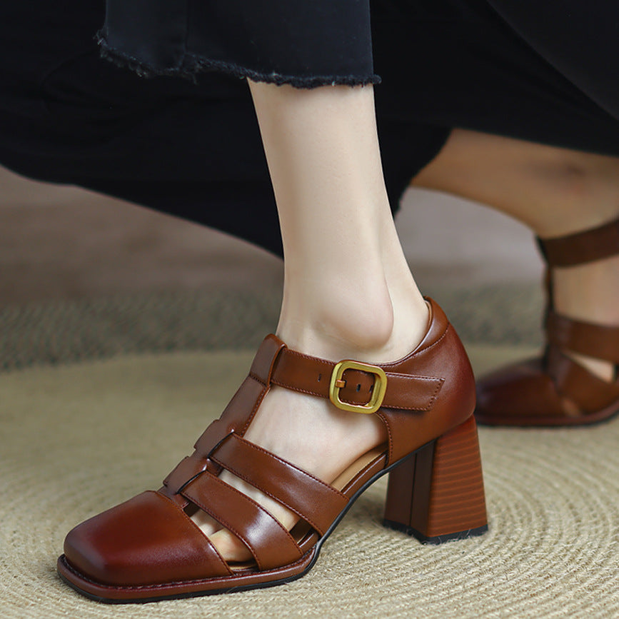 Vintage Sandalen mit T-Riemen und Blockabsatz
