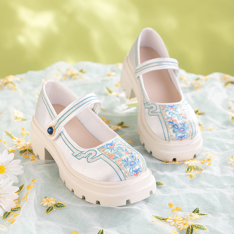 Retro Mary Jane mit Blumenstickerei
