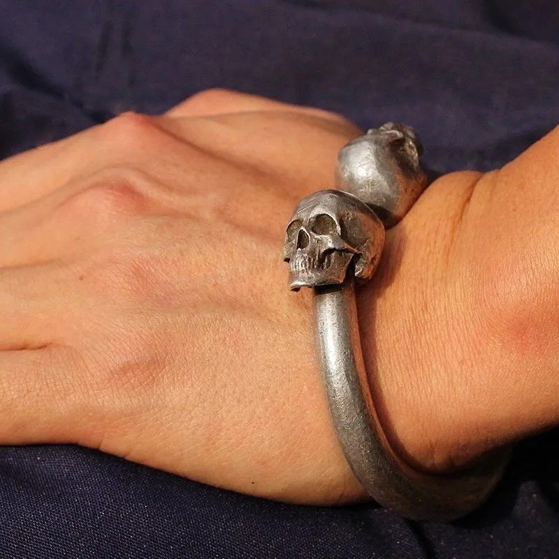 Black Skull And Bone Armband – Bild 2 | LuxeStyle