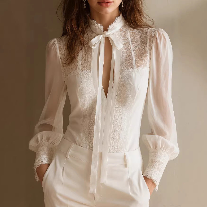 Leichte Bluse mit Spitze und langen Ärmeln – Bild 6 | LuxeStyle