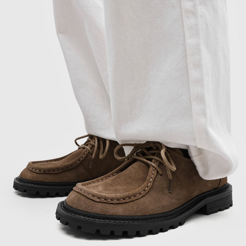Retro-Sneaker mit dicker Sohle