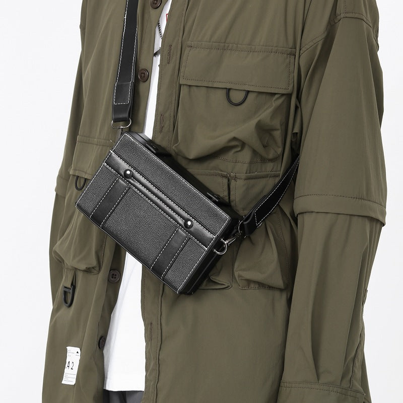 Kleine Umhängetasche für Handy und Essentials – Bild 3 | LuxeStyle