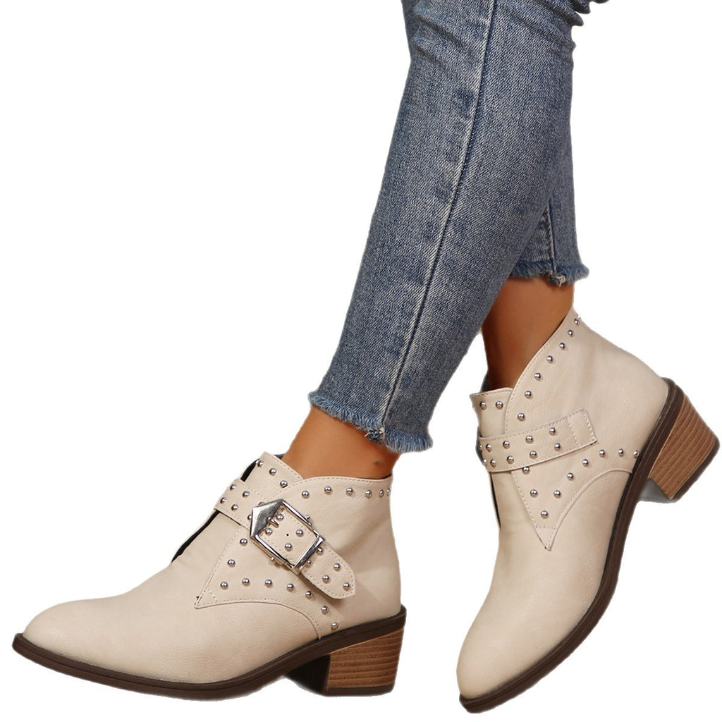 Spitze Stiefeletten mit mittlerem Absatz