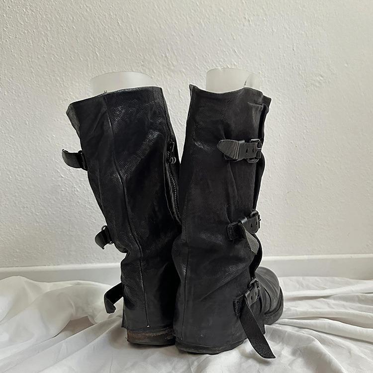 Retro-Booties mit Lederriemen und Falten