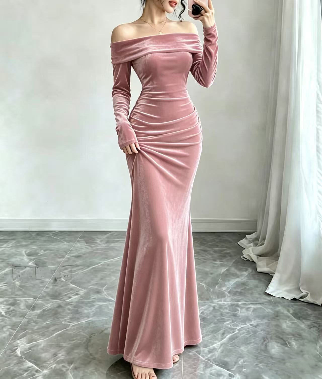 Elegantes Samtkleid mit Off-Shoulder-Design